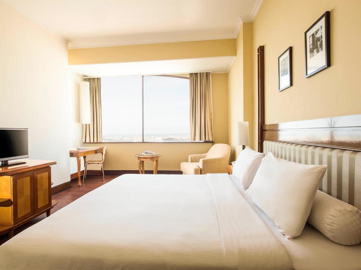 Hotel Horison Arcadia Mangga Dua Jakarta Exterior foto